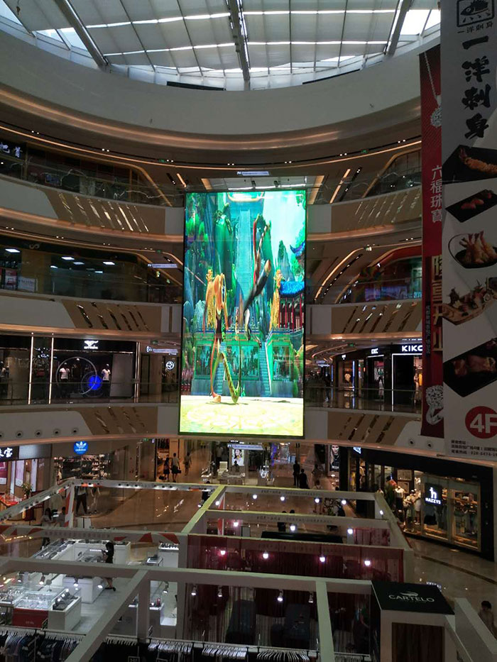 led透明屏助力萬(wàn)北廣場(chǎng)“引爆”線下零售營(yíng)銷